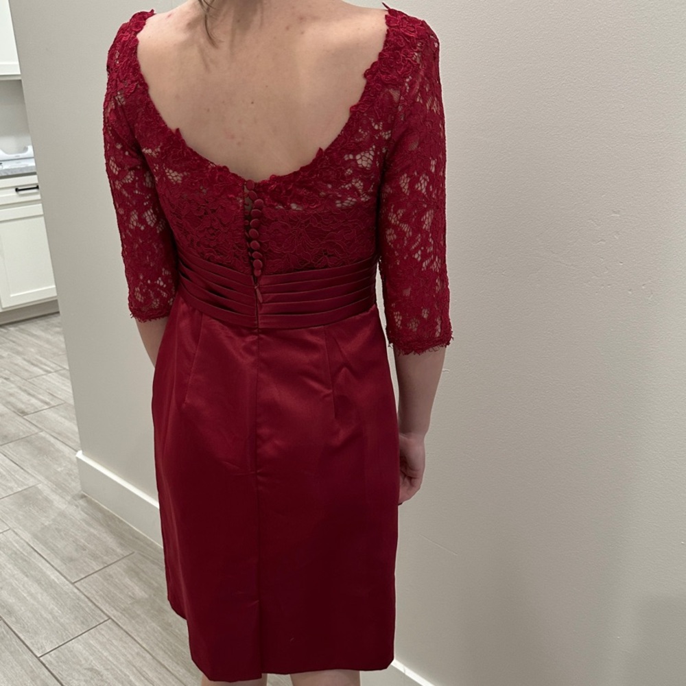 Elegant Red Lace Dress - Picture 6 of 9